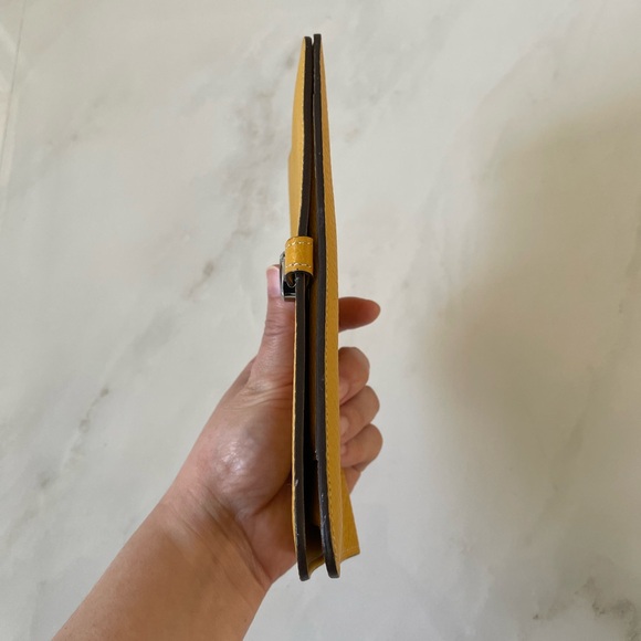 HERMES Style Bifold Wallet - Picture 4 of 10